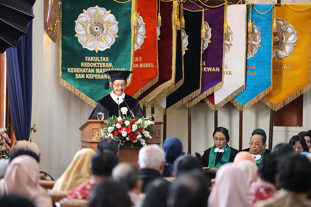 pengukuhan guru besar fkkmk ugm